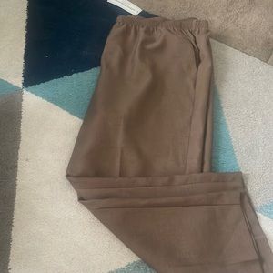 Women’s dress pant